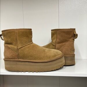 UGG Chestnut Suede Platform Ankle Boots size 8